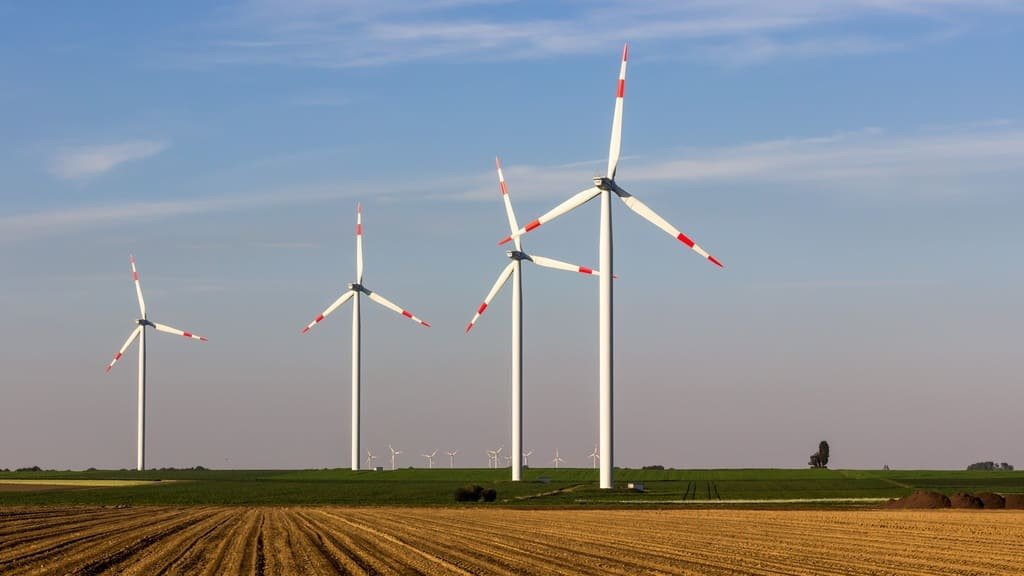 field-windmill-wind-environment-machine-wind-turbine-683436-pxhere.com